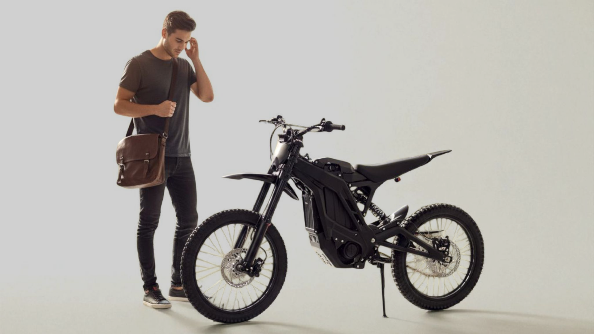 2025 Surron Light Bee X Electric Dirt Bike - New with 2 Year Warranty